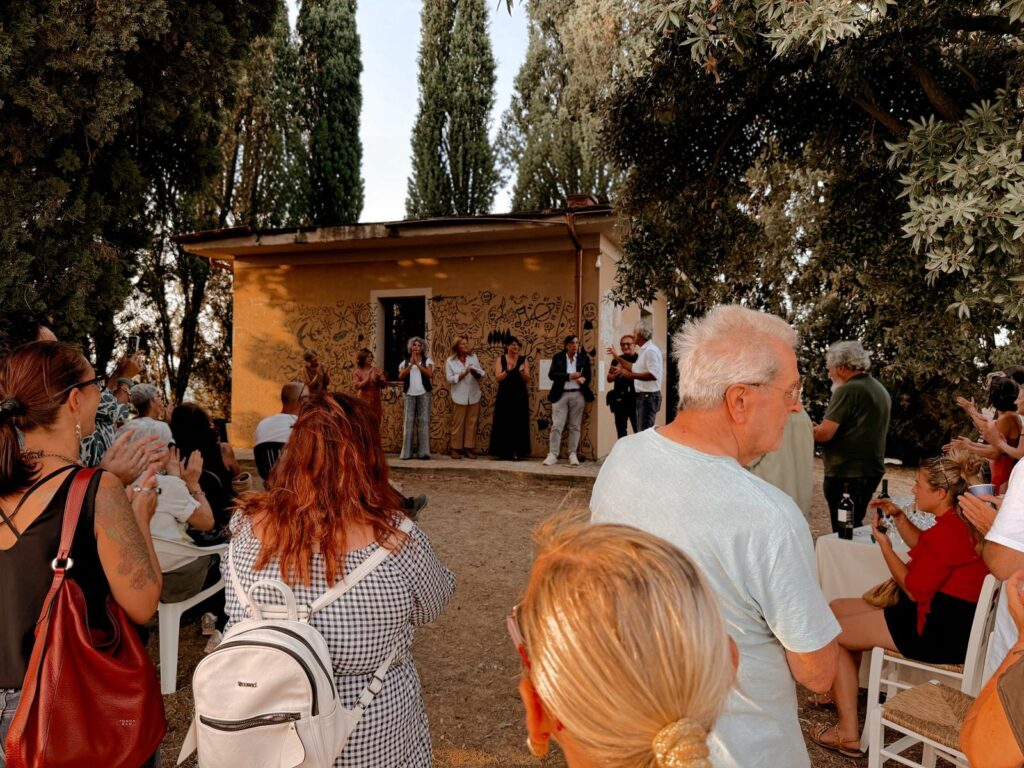 Arte contemporanea e vino nel paesaggio di Vinci